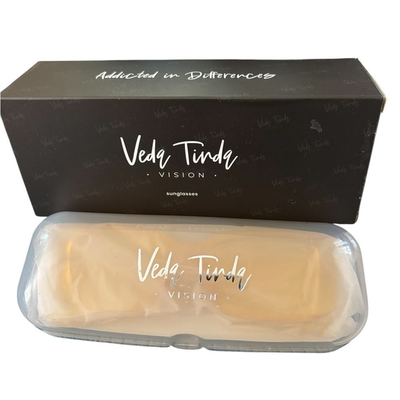 Veda Tinda Vision Sunglasses YELLOW Rectangle Lucite Includes Case Cloth NIB - Picture 2 of 6